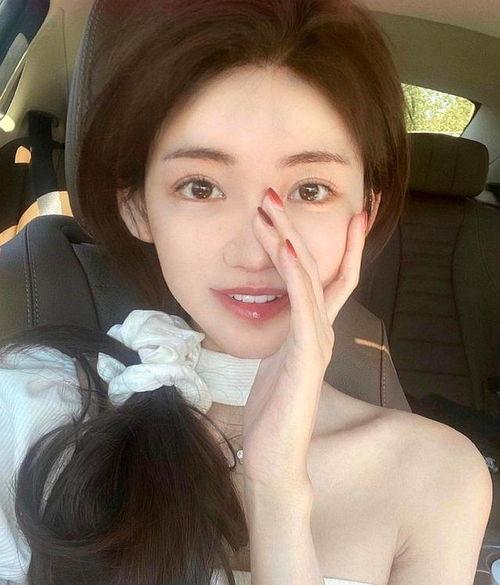 网红女和男吃瓜,幕后真相曝光